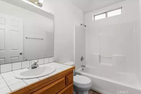 Bath - 1536 Ross, Wrightwood, CA 92397 photo 4 of 4