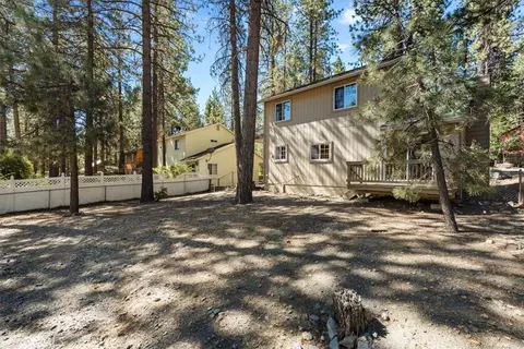 Exterior - 1536 Ross, Wrightwood, CA 92397 photo 4 of 8