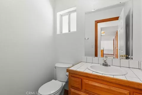Bath - 1536 Ross, Wrightwood, CA 92397 photo 1 of 4