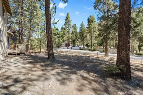 Exterior - 1536 Ross, Wrightwood, CA 92397 photo 3 of 8