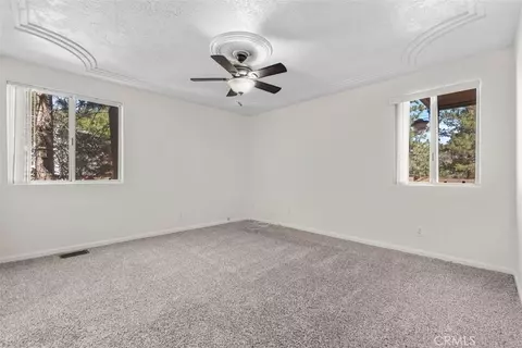 Bedroom - 5438 Desert Vw, Wrightwood, CA 92397 photo 3 of 5