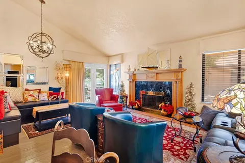Living - 14772 Chaparral Ln #15, Helendale, CA 92342 photo 6 of 6