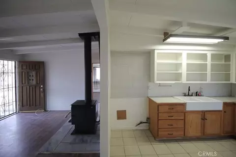 Entry Way - 21212 Rainbow, Hinkley, CA 92347 photo 1 of 1