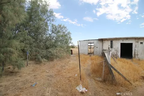 Exterior - 21212 Rainbow, Hinkley, CA 92347 photo 9 of 12