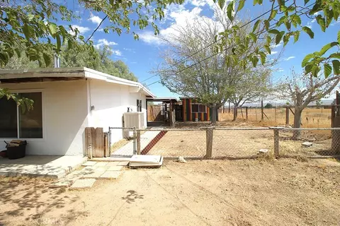 Exterior - 21212 Rainbow, Hinkley, CA 92347 photo 6 of 12