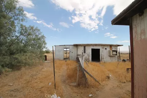 Exterior - 21212 Rainbow, Hinkley, CA 92347 photo 8 of 12