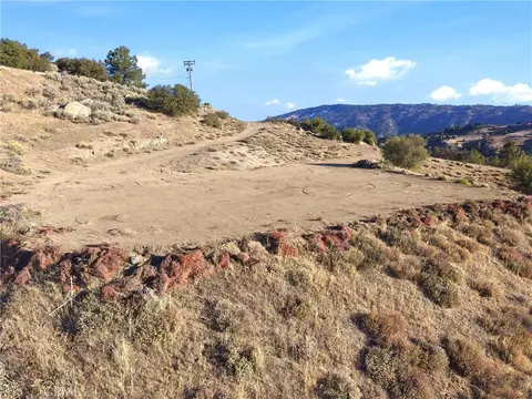 26400 Skyline Dr, Tehachapi, CA 93561 photo 5
