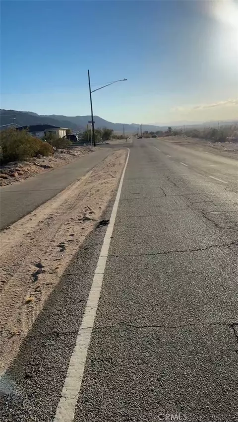 2 Baseline Ave, Twentynine Palms, CA 92277