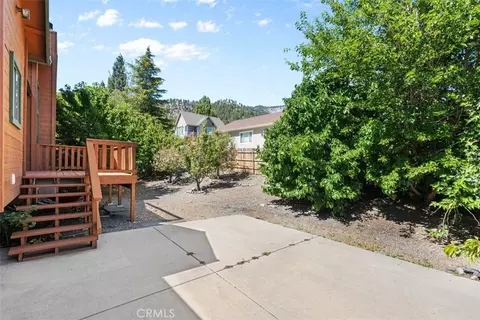 Exterior - 5394 Pacific Crst, Wrightwood, CA 92397 photo 5 of 6