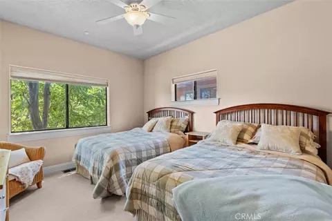 Bedroom - 5394 Pacific Crst, Wrightwood, CA 92397 photo 4 of 6