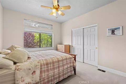 Bedroom - 5394 Pacific Crst, Wrightwood, CA 92397 photo 5 of 6