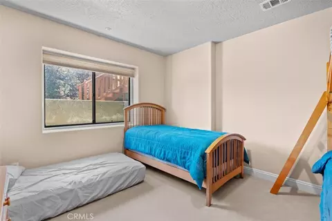 Bedroom - 5394 Pacific Crst, Wrightwood, CA 92397 photo 6 of 6