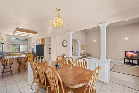 Dining - 5394 Pacific Crst, Wrightwood, CA 92397 photo 1 of 2