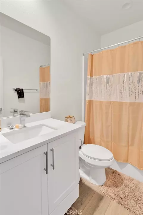 Bath - 13097 Lancaster, Hesperia, CA 92344 photo 2 of 3