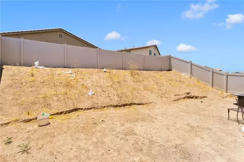 Exterior - 13097 Lancaster, Hesperia, CA 92344 photo 5 of 6