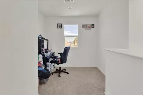 Entry Way - 13097 Lancaster, Hesperia, CA 92344 photo 5 of 6
