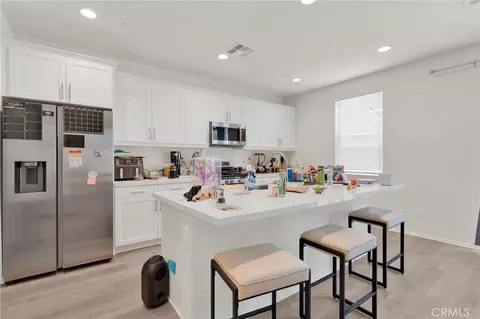 Kitchen - 13097 Lancaster, Hesperia, CA 92344 photo 2 of 2