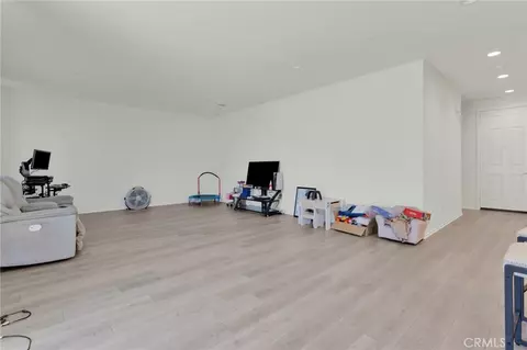 Living - 13097 Lancaster, Hesperia, CA 92344 photo 3 of 3