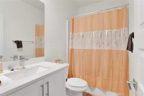 Bath - 13097 Lancaster, Hesperia, CA 92344 photo 1 of 3