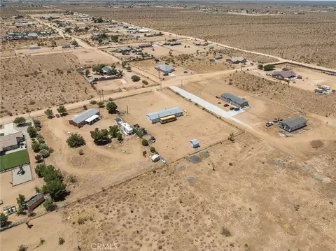 7625 Saratoga, Phelan, CA 92371 photo 4