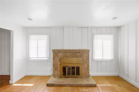 Living - 25567 Main, Barstow, CA 92311 photo 4 of 7