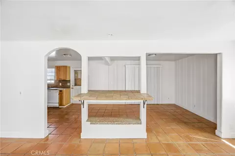 Living - 25567 Main, Barstow, CA 92311 photo 6 of 7