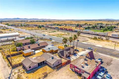 View/Area - 25567 Main, Barstow, CA 92311 photo 4 of 10