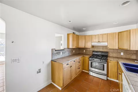Kitchen - 25567 Main, Barstow, CA 92311 photo 3 of 3