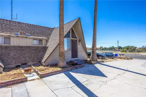 Exterior - 25567 Main, Barstow, CA 92311 photo 5 of 11