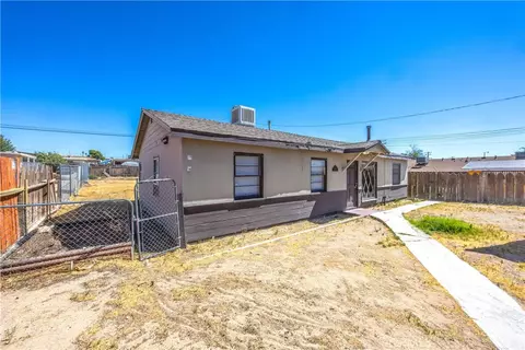 Exterior - 25567 Main, Barstow, CA 92311 photo 7 of 11