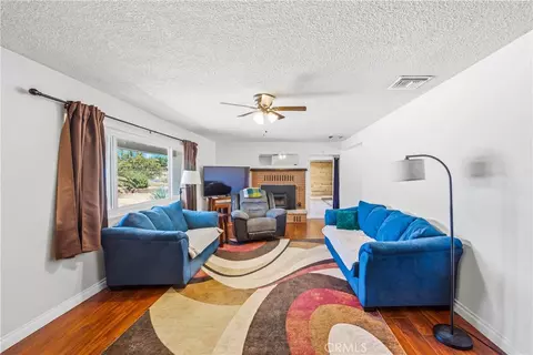 Living - 36703 Bel Air Fwy, Barstow, CA 92311 photo 1 of 2