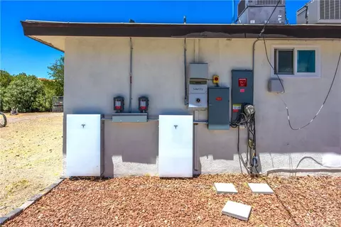Exterior - 36703 Bel Air Fwy, Barstow, CA 92311 photo 2 of 7