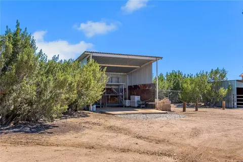 Exterior - 7026 Cataba Rd, Oak Hills, CA 92344 photo 8 of 11