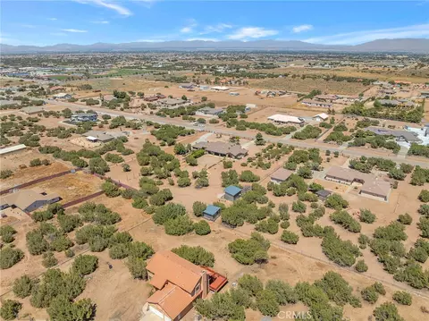 View/Area - 7026 Cataba Rd, Oak Hills, CA 92344 photo 4 of 5