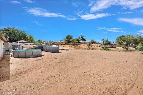 Exterior - 18128 Catalpa St, Hesperia, CA 92345 photo 2 of 6