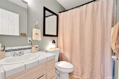 Bath - 18128 Catalpa St, Hesperia, CA 92345 photo 1 of 5