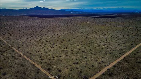749 Torosatopaz Rd, Adelanto, CA 92301