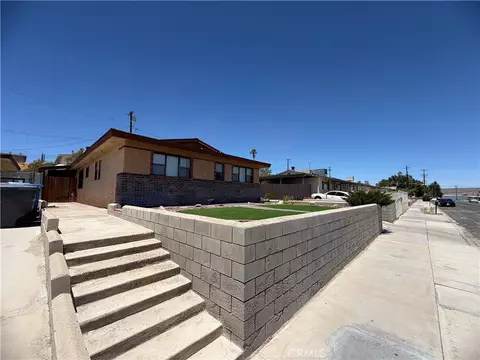 650 Yucca Ave, Barstow, CA 92311 photo 2