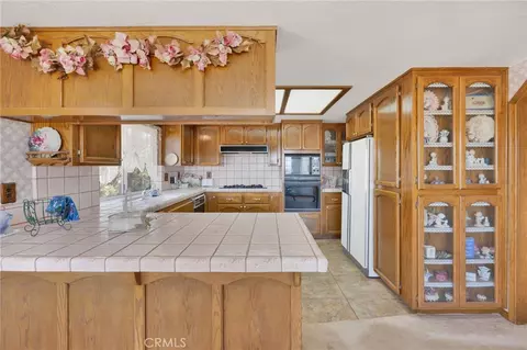 8172 Coyote, Hesperia, CA 92344 photo 11