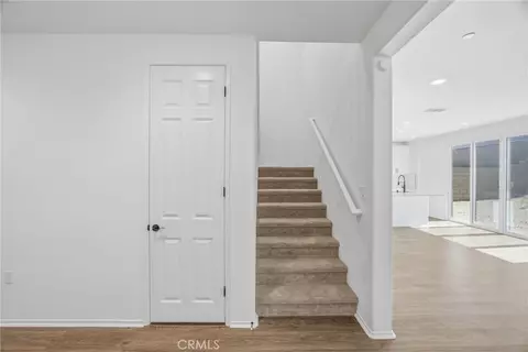 Entry Way - 8844 Glencliff Ave, Hesperia, CA 92345 photo 8 of 15