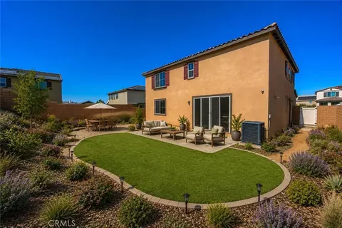 Exterior - 8844 Glencliff Ave, Hesperia, CA 92345 photo 7 of 9