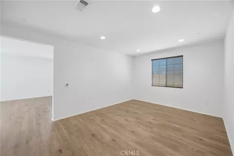 Living - 8844 Glencliff Ave, Hesperia, CA 92345 photo 5 of 6