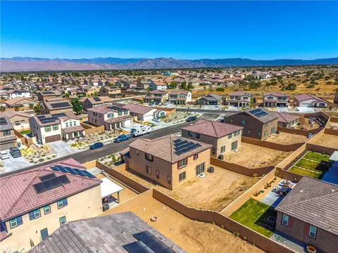 View/Area - 8844 Glencliff Ave, Hesperia, CA 92345 photo 3 of 6
