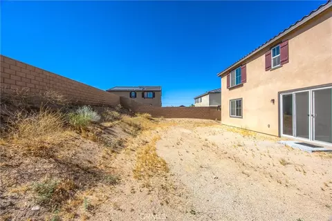 Exterior - 8844 Glencliff Ave, Hesperia, CA 92345 photo 5 of 9