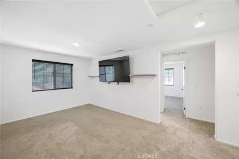 Entry Way - 8844 Glencliff Ave, Hesperia, CA 92345 photo 11 of 15