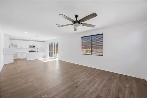 Living - 8844 Glencliff Ave, Hesperia, CA 92345 photo 3 of 6