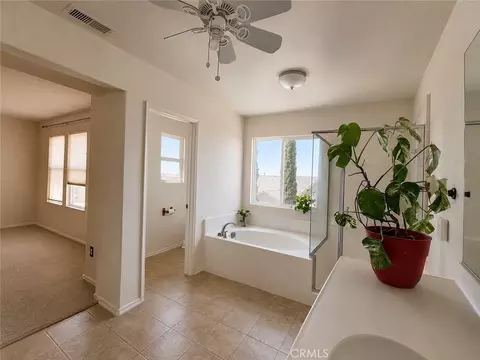 Bath - 13116 Sunnyvale Ct, Hesperia, CA 92344 photo 3 of 3