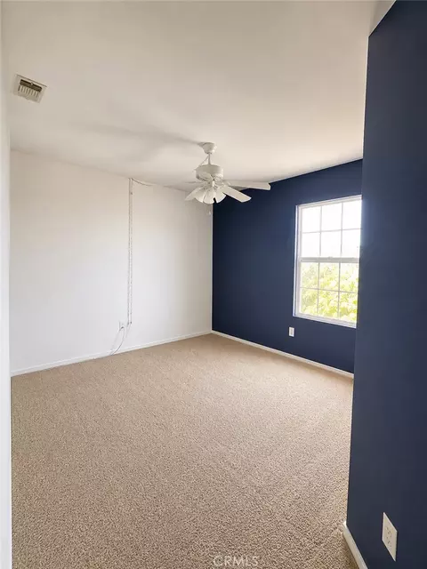 Bedroom - 13116 Sunnyvale Ct, Hesperia, CA 92344 photo 3 of 4