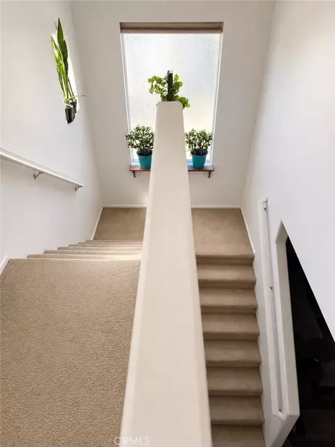 Entry Way - 13116 Sunnyvale Ct, Hesperia, CA 92344 photo 3 of 3