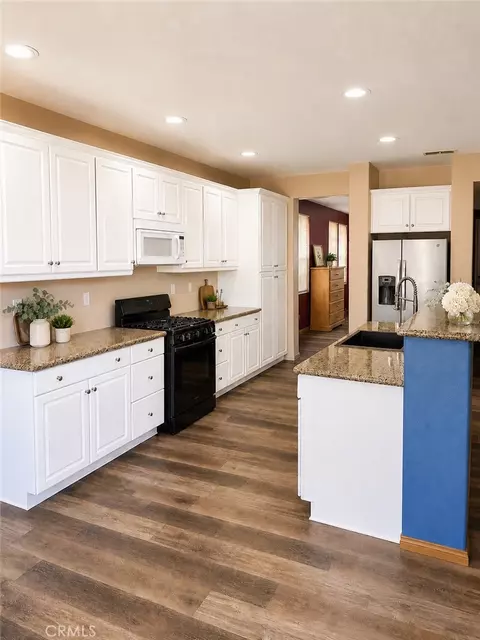 Kitchen - 13116 Sunnyvale Ct, Hesperia, CA 92344 photo 1 of 1